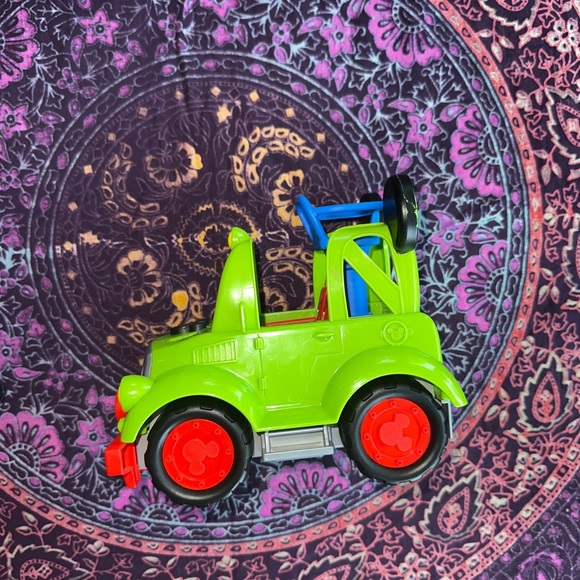 Green Mickey Mouse Toy Truck + Figure - Picture 5 of 10